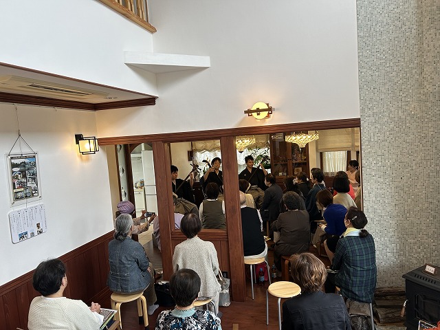 三味線と自然食に包まれた至福のひととき