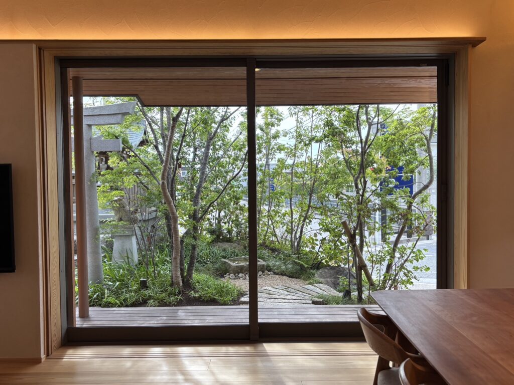 涼しい庭